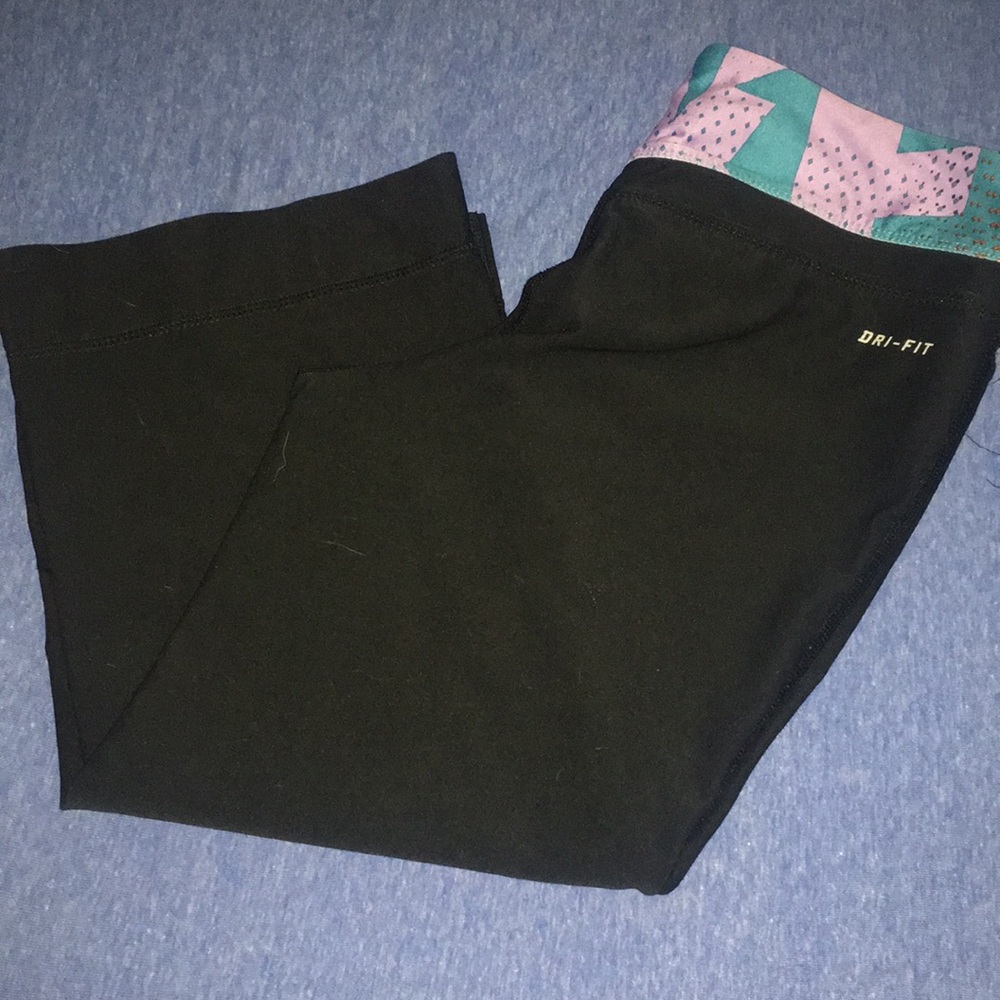 🛍 Nike dri fit capris - Picture 2 of 4